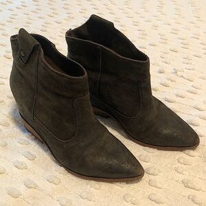 Belle by Sigerson Morrison Kyeran Suede Ankle Boots
